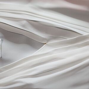 CALVIN KLEIN WHITE PLEATED TOP